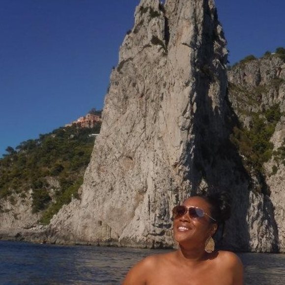 Meet your Posher, Daphne - Picture 1 of 1